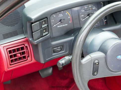 Used 1989 Ford Mustang GT RWD image 30