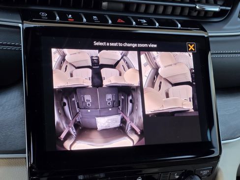 New 2025 Jeep Grand Cherokee L Limited w/ Trailer Tow Package AWD/4WD image 19