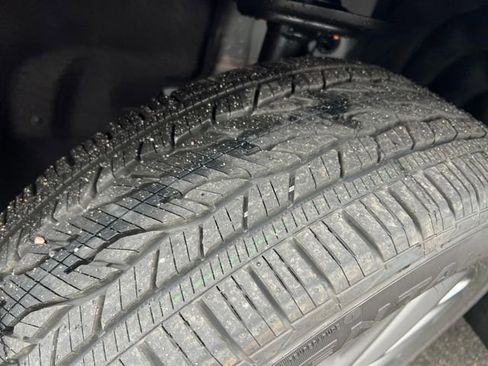 New 2026 Buick Enclave Preferred w/ Power Package image 25