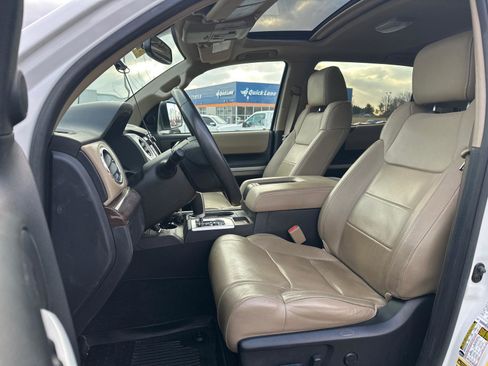 Used 2017 Toyota Tundra Limited image 3