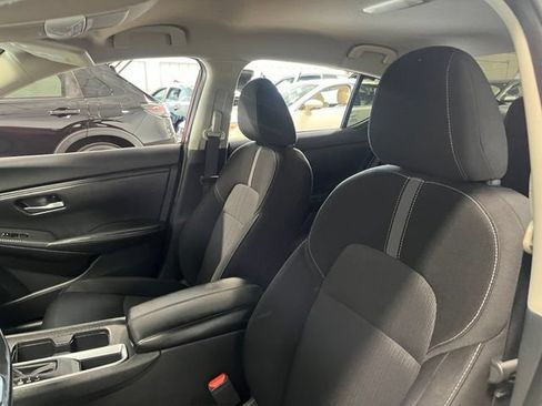 Used 2021 Nissan Sentra SV FWD image 24