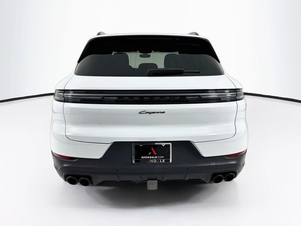 Certified 2024 Porsche Cayenne AWD/4WD image 10