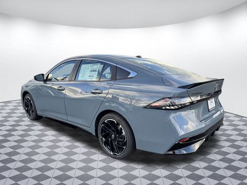 New 2026 Nissan Sentra SR w/ Floor Mat Package FWD image 5