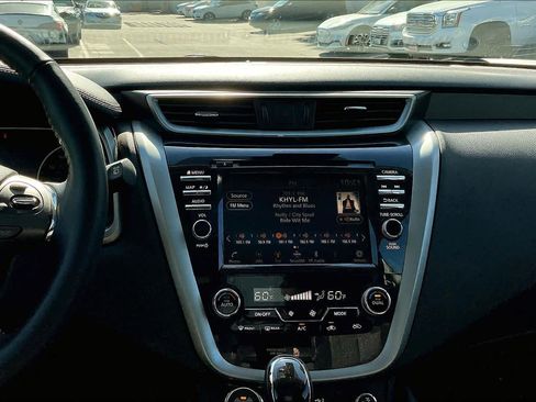 Used 2020 Nissan Murano Platinum image 9