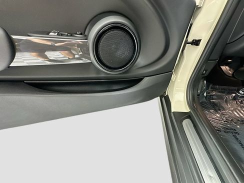 Used 2021 MINI Cooper 2-Door Hardtop FWD image 18