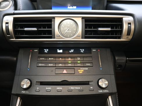 Used 2016 Lexus IS 200t image 12