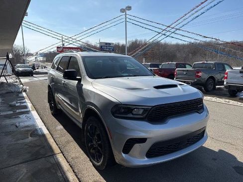 Used 2025 Dodge Durango GT image 2