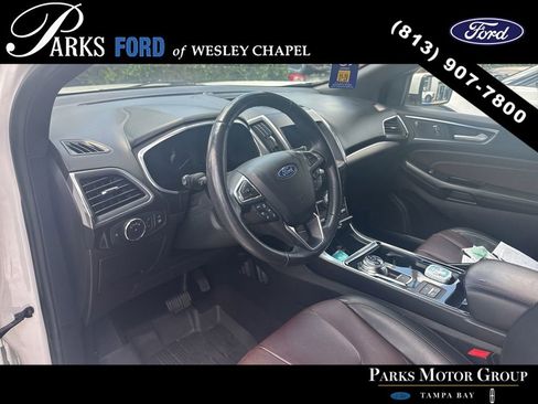 Used 2020 Ford Edge Titanium w/ Equipment Group 301A FWD image 4