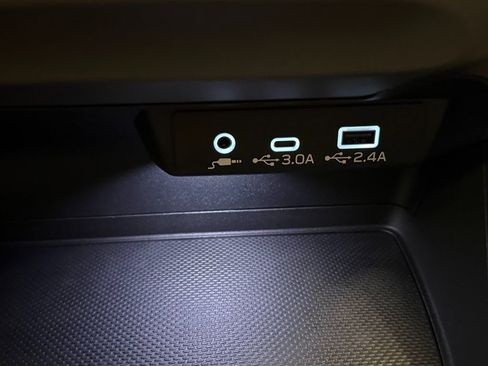 Used 2024 Subaru Crosstrek 2.0i Premium image 15