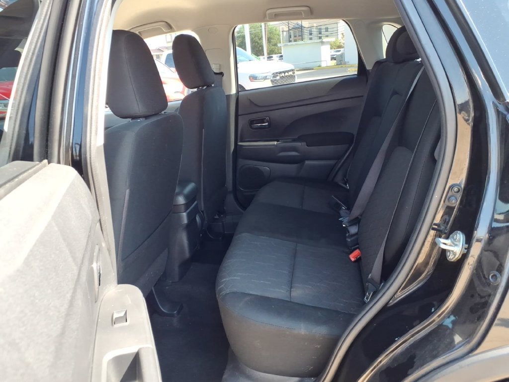 Used 2024 Mitsubishi Outlander Sport LE AWD/4WD image 19