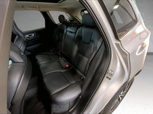 Used 2023 Volvo XC60 B5 Plus AWD/4WD image 22