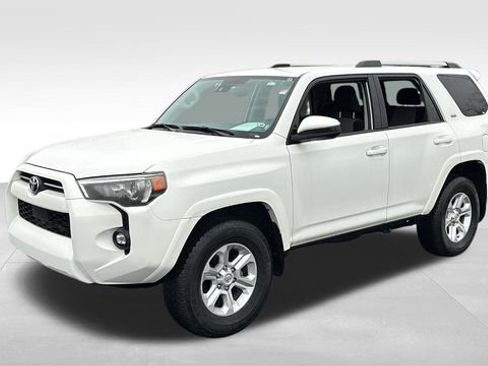 Used 2024 Toyota 4Runner SR5 image 3