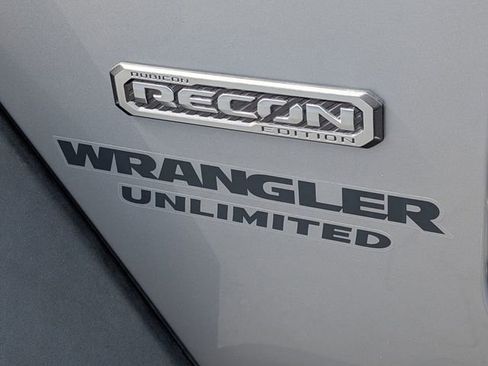 Used 2017 Jeep Wrangler Unlimited Rubicon image 7