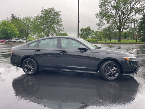 Certified 2025 Honda Accord SE image 5