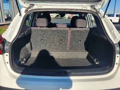 Used 2022 Nissan Rogue Sport S image 9