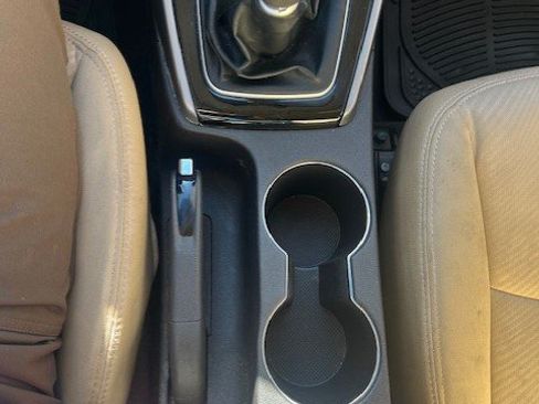 Used 2012 Hyundai Elantra GLS w/ Comfort Pkg 2 FWD image 6