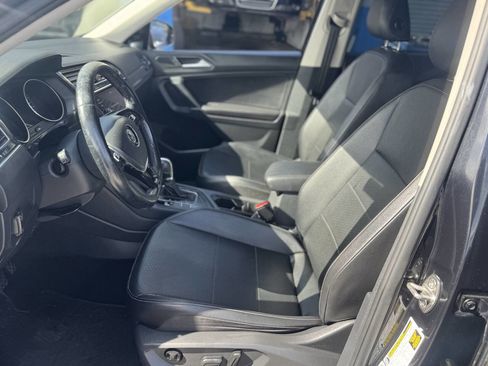 Used 2018 Volkswagen Tiguan SE image 11