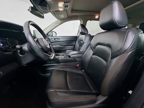 Used 2022 Nissan Pathfinder SL w/ SL Premium Package image 13