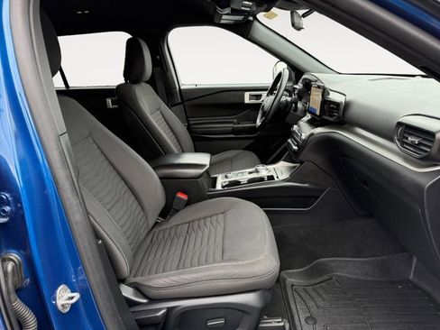 Used 2020 Ford Explorer XLT w/ Comfort Package image 14