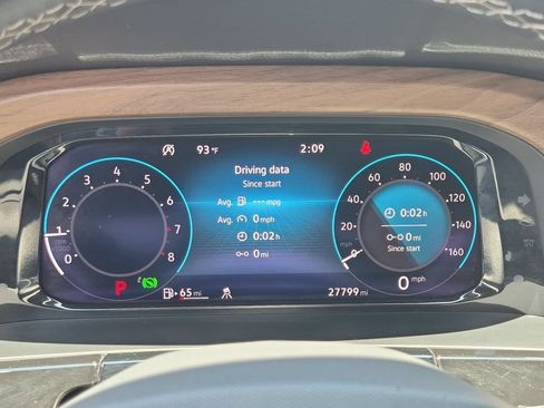 Used 2025 Volkswagen Atlas SE FWD image 16