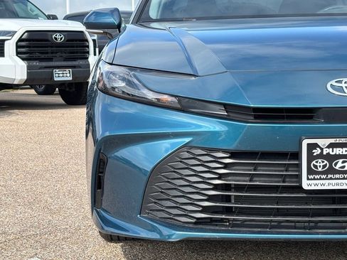 Used 2025 Toyota Camry LE FWD image 4