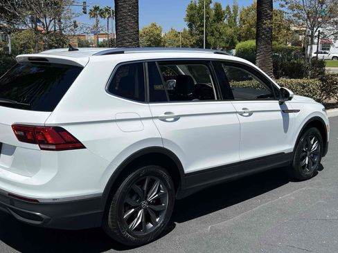 Used 2022 Volkswagen Tiguan SE FWD image 47
