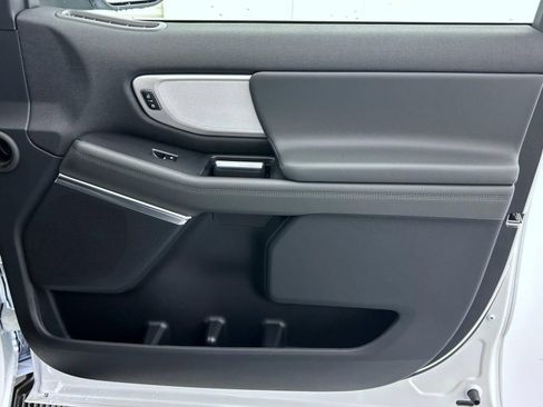 New 2026 Ford Expedition Active AWD/4WD image 16