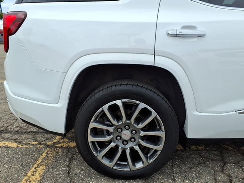 Used 2023 GMC Acadia Denali w/ Denali Technology Package AWD/4WD image 28