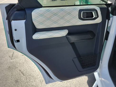 Used 2024 Ford Bronco Outer Banks AWD/4WD image 9