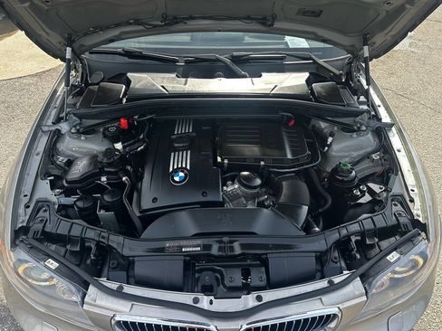 Used 2010 BMW 135i Convertible image 34