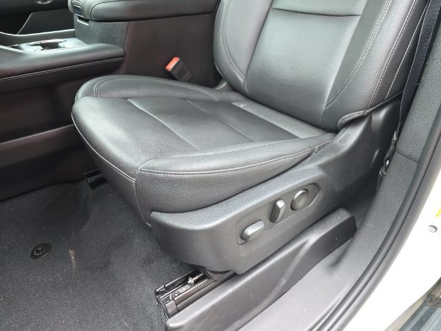 Used 2023 Chevrolet Tahoe LT w/ Luxury Package AWD/4WD image 23