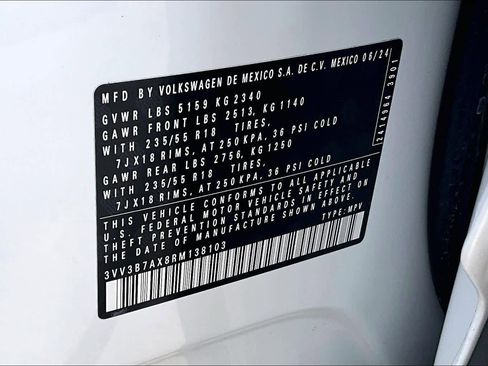 Used 2024 Volkswagen Tiguan SE FWD image 35