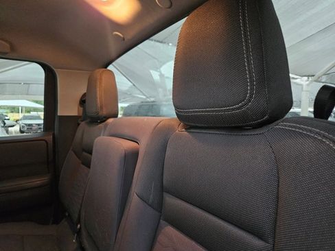 Used 2022 Nissan Frontier SV w/ Technology Package RWD image 18