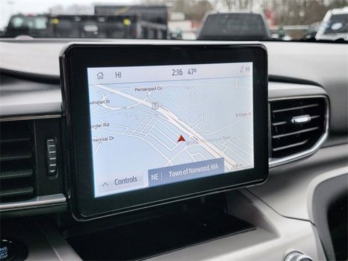 Certified 2022 Ford Explorer XLT w/ Equipment Group 202A image 22