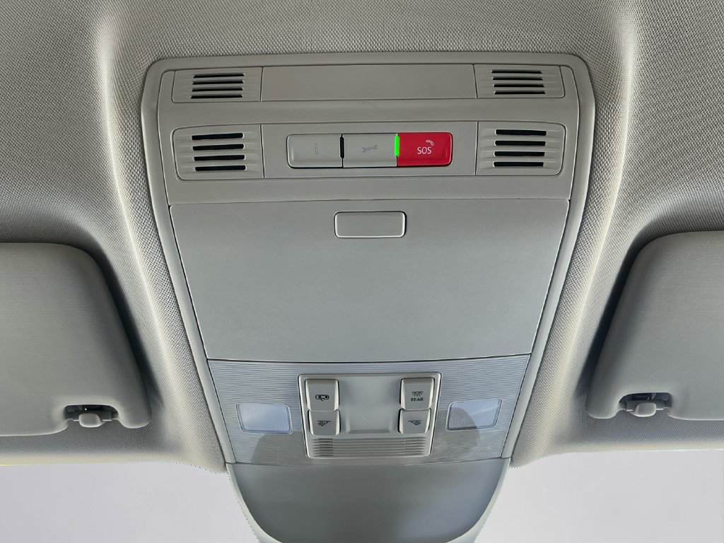 Used 2025 Volkswagen Taos SE AWD/4WD image 20