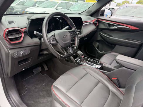 Used 2024 Chevrolet TrailBlazer RS w/ Convenience Package AWD/4WD image 12