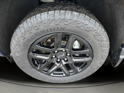 Used 2023 Chevrolet Silverado 1500 RST w/ Z71 Off-Road Package AWD/4WD image 31