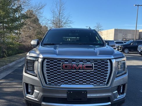 Used 2022 GMC Yukon Denali image 2