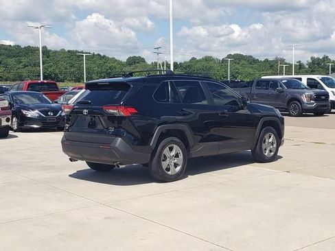 Used 2025 Toyota RAV4 XLE AWD/4WD image 4