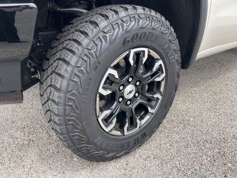 New 2026 Chevrolet Silverado 1500 ZR2 w/ LPO, Dark Essentials Package AWD/4WD image 10