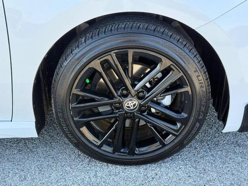 Used 2025 Toyota Camry SE image 7