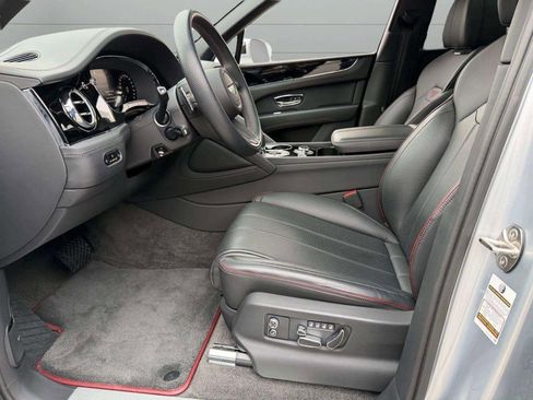 Used 2024 Bentley Bentayga Extended Wheelbase image 19