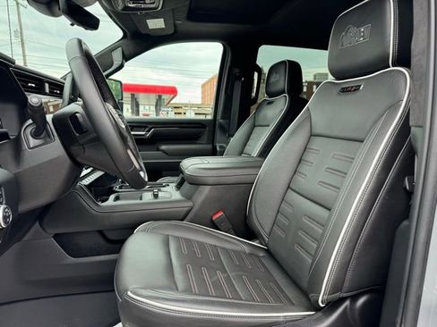 Certified 2024 GMC Sierra 2500 AT4X w/ AT4X AEV Edition AWD/4WD image 13