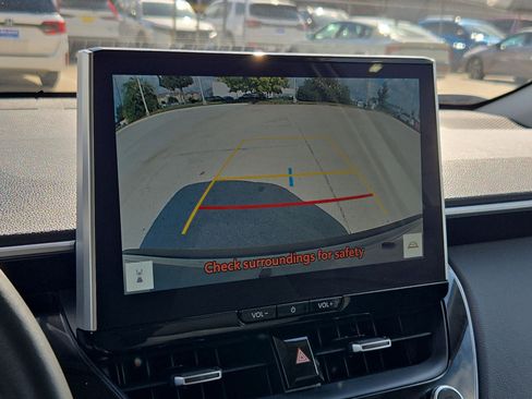 Used 2026 Toyota Corolla Cross XLE FWD image 24