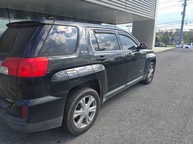 Used 2017 GMC Terrain SLE AWD/4WD image 2
