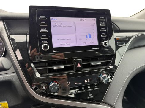 Used 2023 Toyota Camry SE image 12