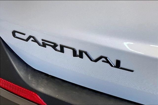 New 2027 Kia Carnival SX FWD image 10