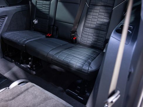 Used 2024 Cadillac Escalade V AWD/4WD image 38