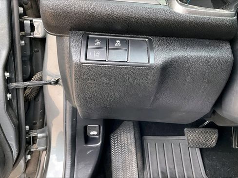 Used 2019 Honda Civic EX image 32