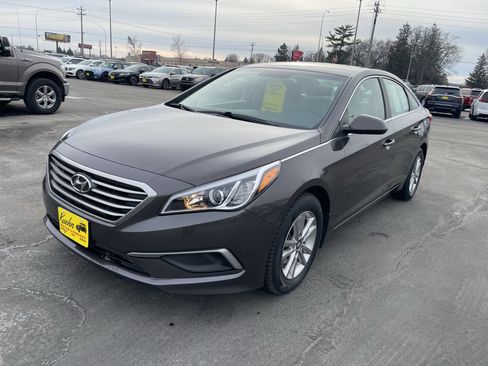 Used 2016 Hyundai Sonata SE image 4